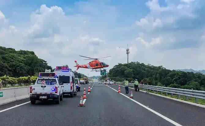 东兴区高速公路汽车救援案例