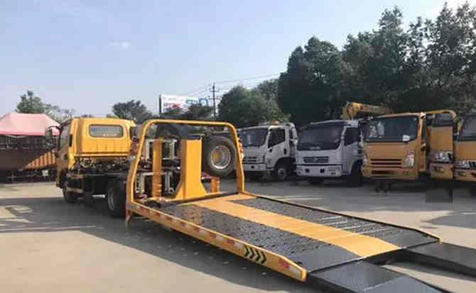 东兴区汽车中途维修案例